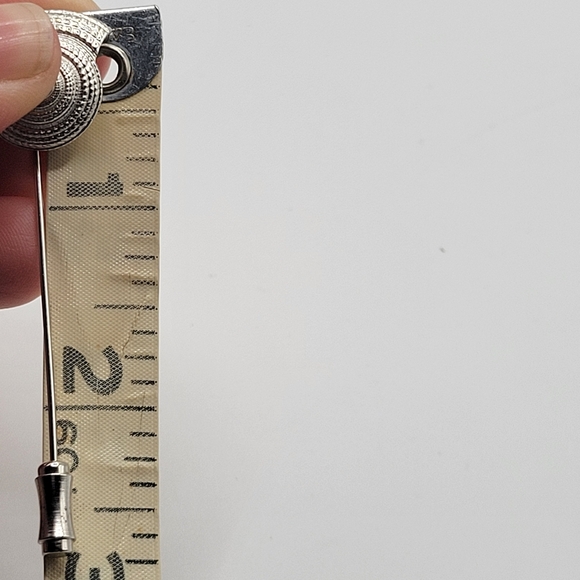 VTG "Crown" Trifari Shell Stick Pin Brooch | Silver Tone | SIGNED - Picture 6 of 6